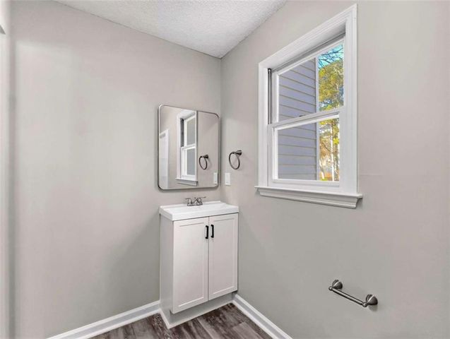 136 Crown Forest Drive, Mcdonough, GA 30252