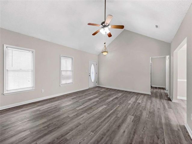 136 Crown Forest Drive, Mcdonough, GA 30252