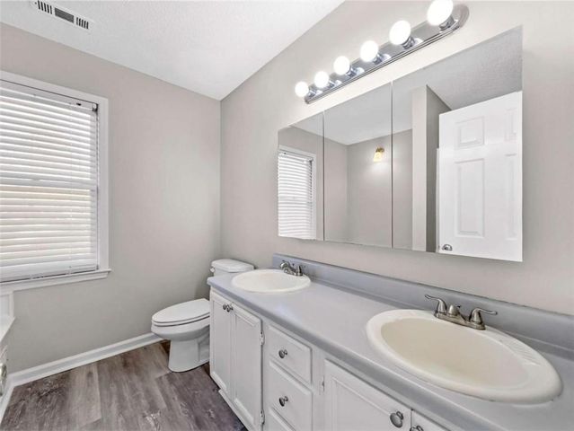 136 Crown Forest Drive, Mcdonough, GA 30252