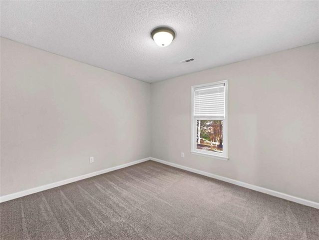 136 Crown Forest Drive, Mcdonough, GA 30252