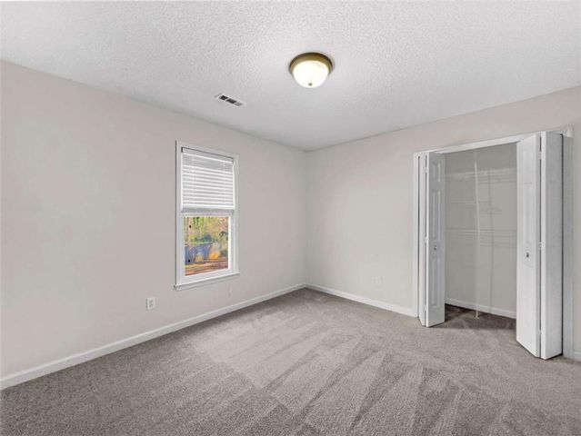 136 Crown Forest Drive, Mcdonough, GA 30252