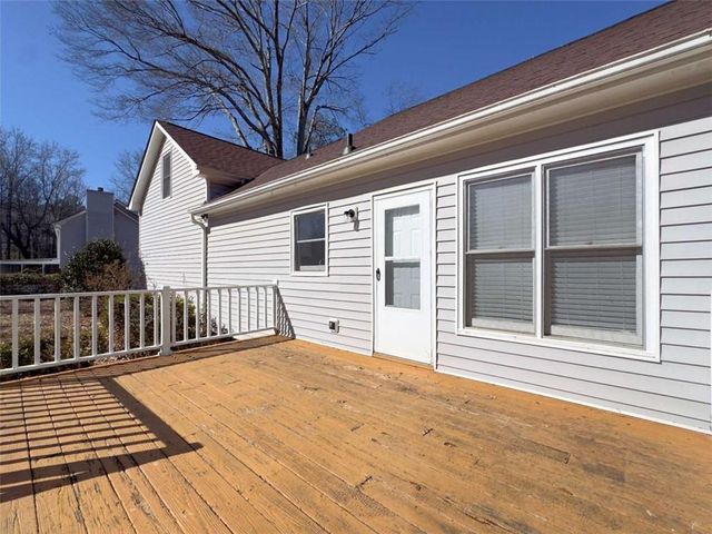 136 Crown Forest Drive, Mcdonough, GA 30252