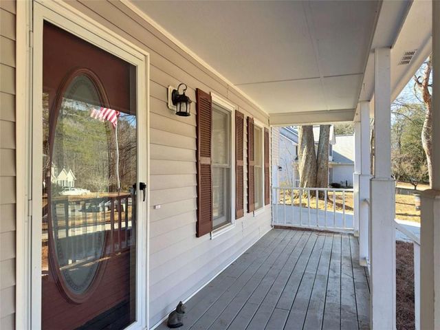 136 Crown Forest Drive, Mcdonough, GA 30252