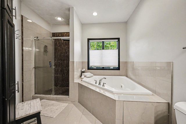 8150 9th Street Place N, Oakdale, MN 55128