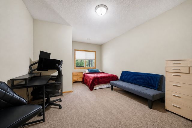 8150 9th Street Place N, Oakdale, MN 55128