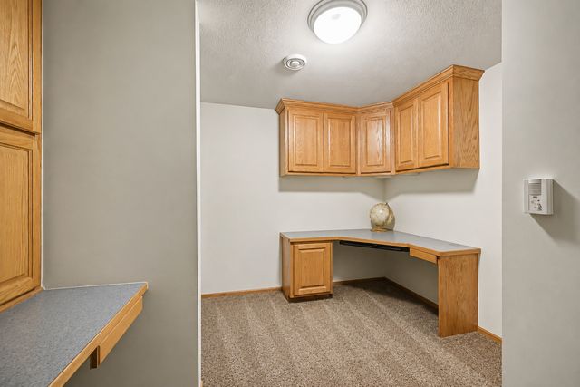 8150 9th Street Place N, Oakdale, MN 55128