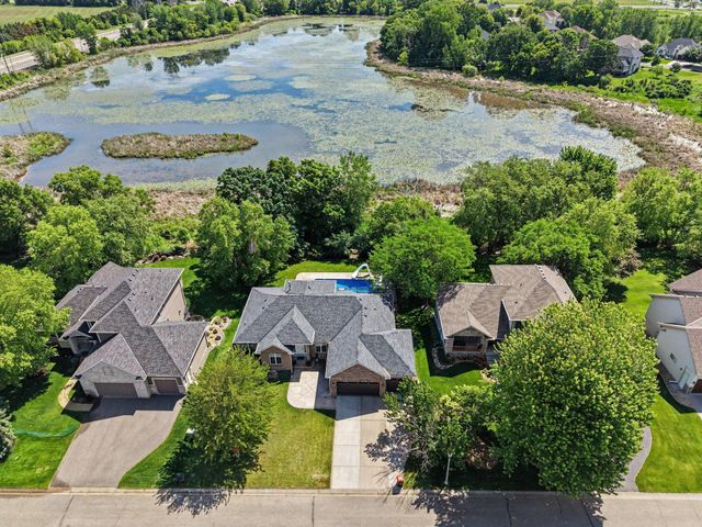 8150 9th Street Place N, Oakdale, MN 55128
