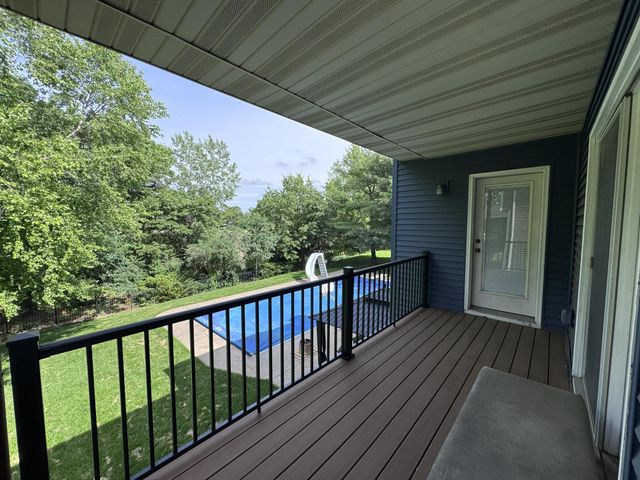 8150 9th Street Place N, Oakdale, MN 55128