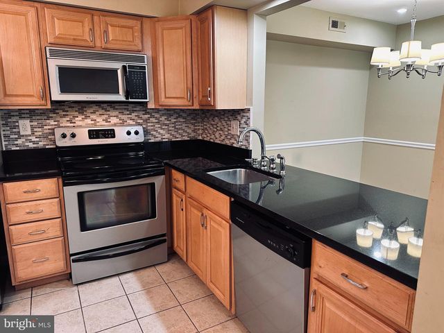 328A DELANCEY PL, Mount Laurel, NJ 08054
