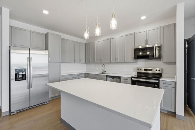 1217 Rock Run Crossings Drive 303, Joliet, IL 60431