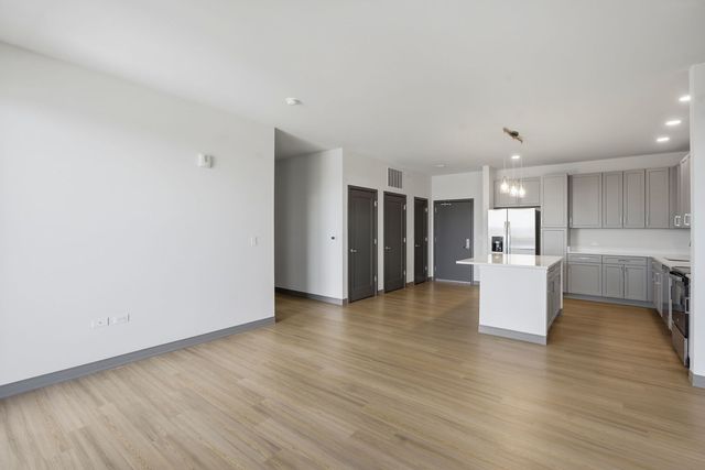 1217 Rock Run Crossings Drive 303, Joliet, IL 60431