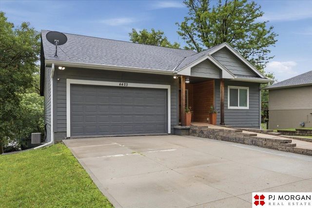 4423 R Street, Omaha, NE 68107