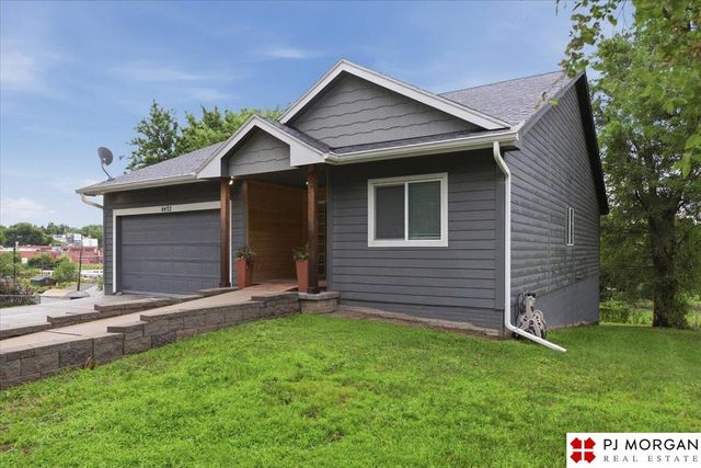 4423 R Street, Omaha, NE 68107