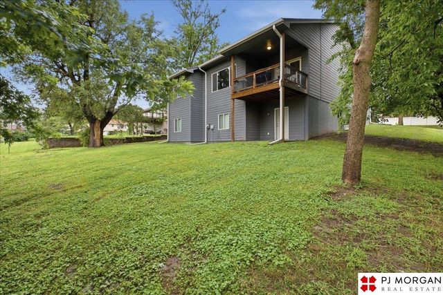 4423 R Street, Omaha, NE 68107