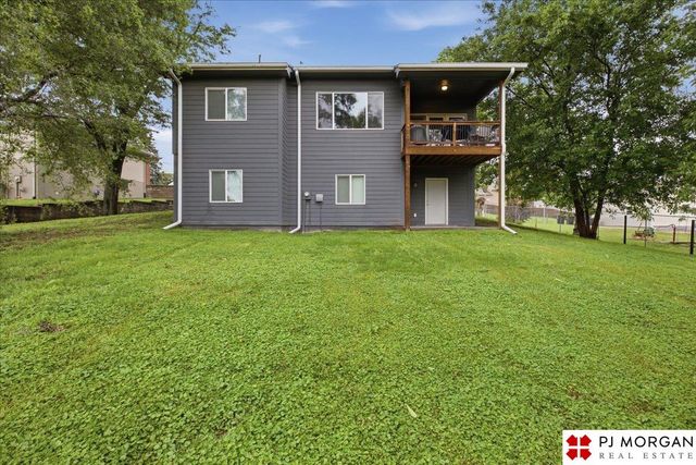 4423 R Street, Omaha, NE 68107