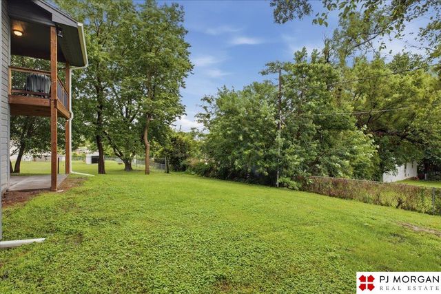 4423 R Street, Omaha, NE 68107