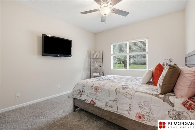 4423 R Street, Omaha, NE 68107