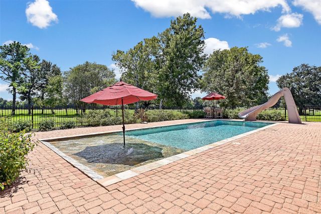 1412 Hollier Road, Friendswood, TX 77546