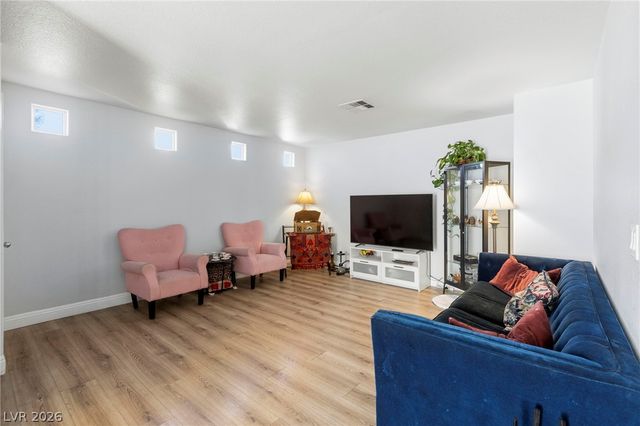 9950 Swimming Hole Street, Las Vegas, NV 89183
