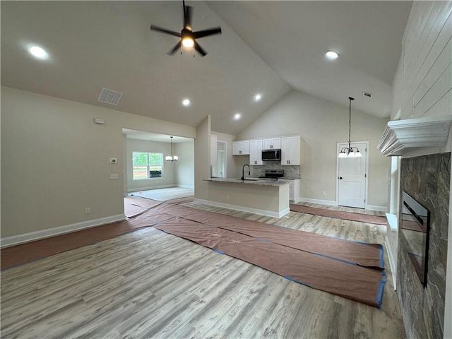 2089 N Hicks Road, Toccoa, GA 30577