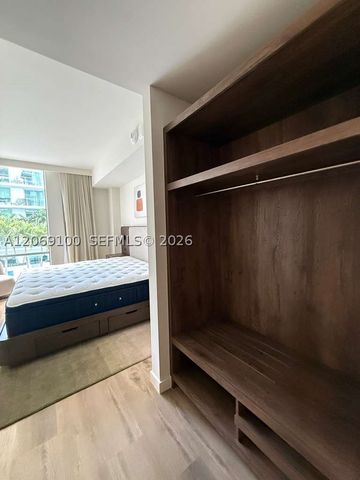 1611 SW 2nd ave 610, Miami, FL 33129