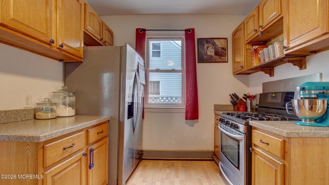 6 Anchor Boulevard, Old Bridge, NJ 08857