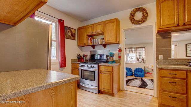 6 Anchor Boulevard, Old Bridge, NJ 08857