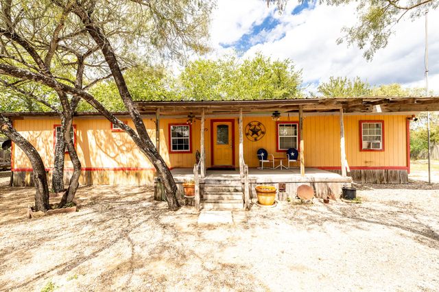 310 Union Hill RD, Luling, TX 78648