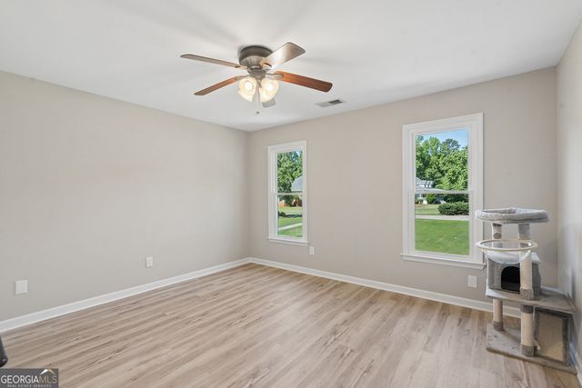 160 Kylemore Pass, Tyrone, GA 30290