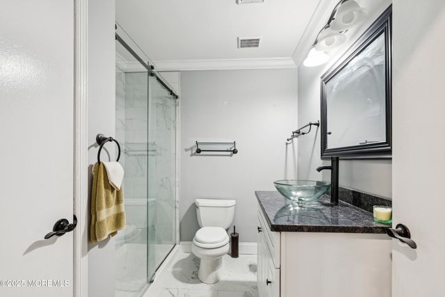 120 Muhlen Platz D, Freehold, NJ 07728