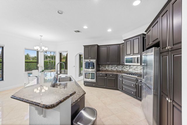 10504 Vignon Court, Wellington, FL 33449