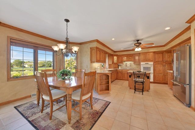 11811 N Lantern LANE, Mequon, WI 53092