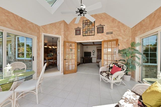 11811 N Lantern LANE, Mequon, WI 53092