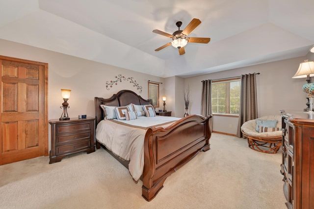 11811 N Lantern LANE, Mequon, WI 53092