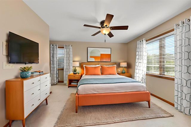 11811 N Lantern LANE, Mequon, WI 53092