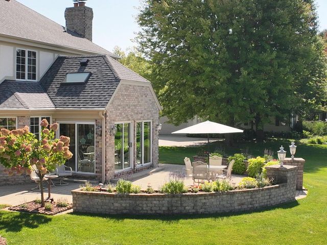 11811 N Lantern LANE, Mequon, WI 53092