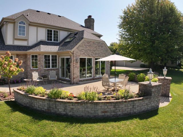 11811 N Lantern LANE, Mequon, WI 53092