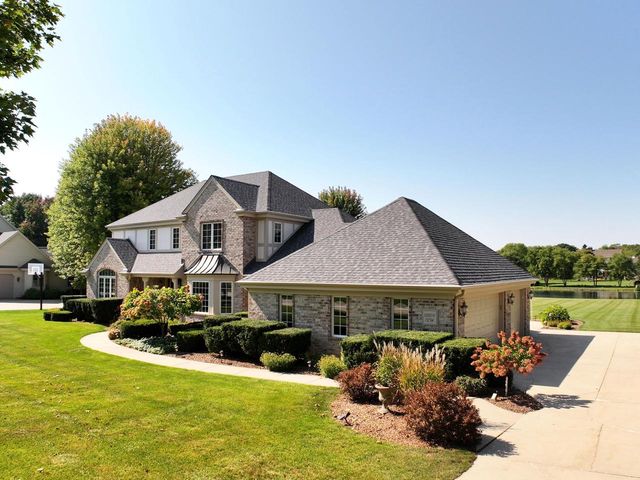 11811 N Lantern LANE, Mequon, WI 53092