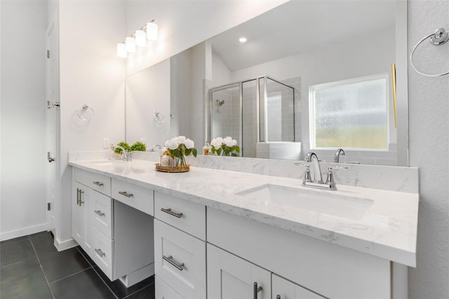 158 Sumter WAY, Kyle, TX 78640