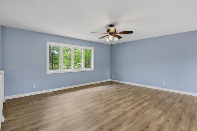 1237 County Road, Roberts, WI 54023