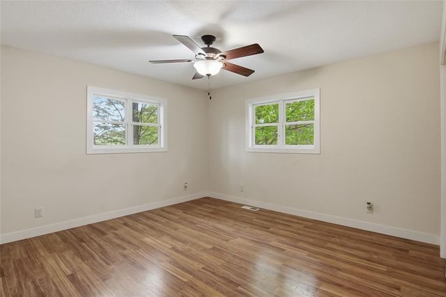 1237 County Road, Roberts, WI 54023