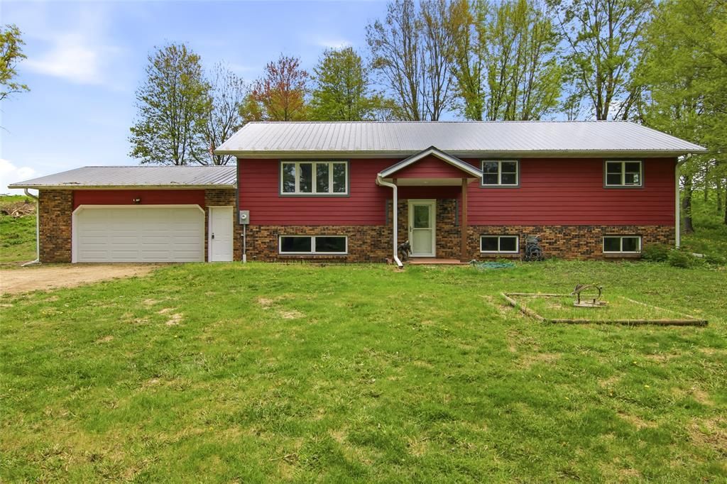 1237 County Road, Roberts, WI 54023