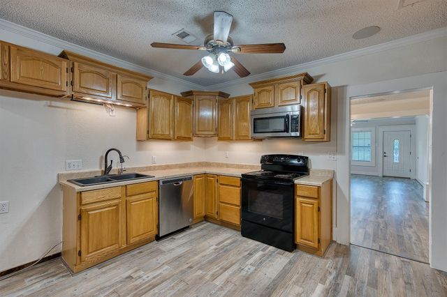7804 Fm 834 E, Hull, TX 77564