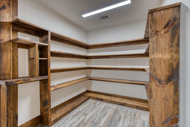 7804 Fm 834 E, Hull, TX 77564