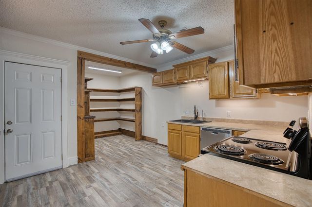 7804 Fm 834 E, Hull, TX 77564