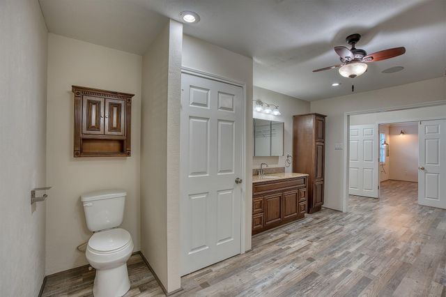 7804 Fm 834 E, Hull, TX 77564