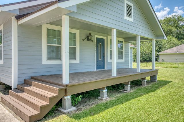 7804 Fm 834 E, Hull, TX 77564