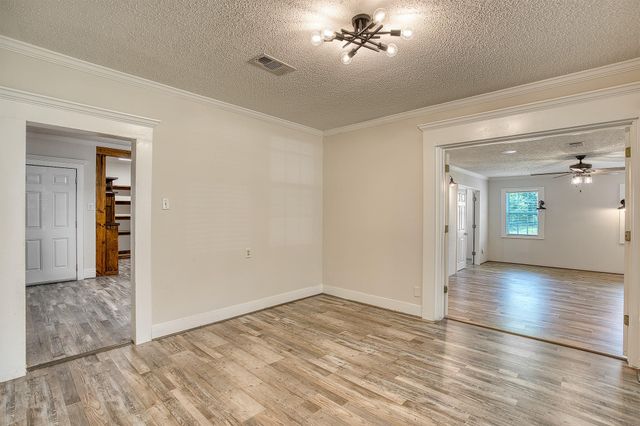 7804 Fm 834 E, Hull, TX 77564