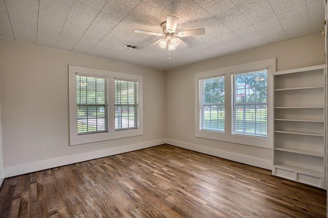 7804 Fm 834 E, Hull, TX 77564