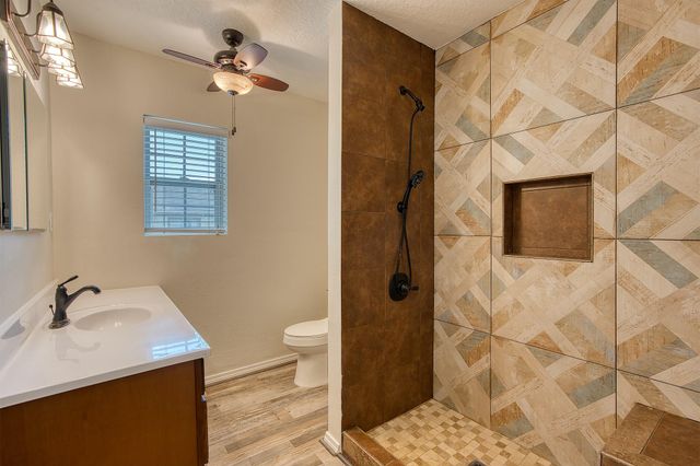 7804 Fm 834 E, Hull, TX 77564